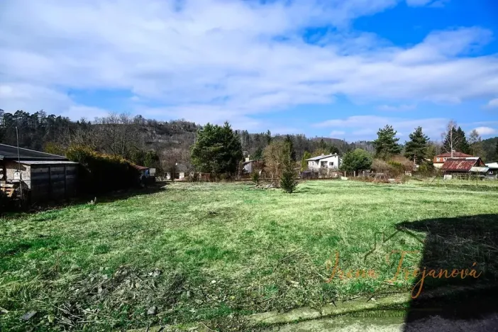 Prodej pozemku pro bydlení, Lštění, Míru, 1933 m2