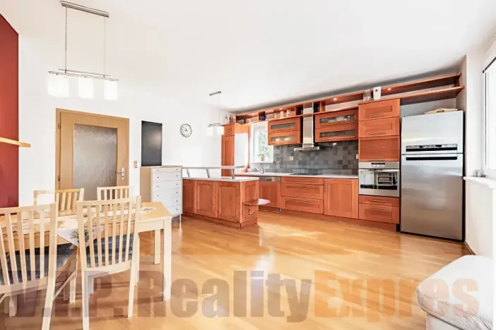 Prodej bytu 3+kk, Praha, Jeřabinová, 92 m2