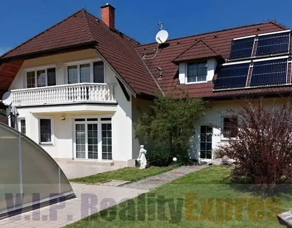 Prodej vily, Popovičky, 340 m2