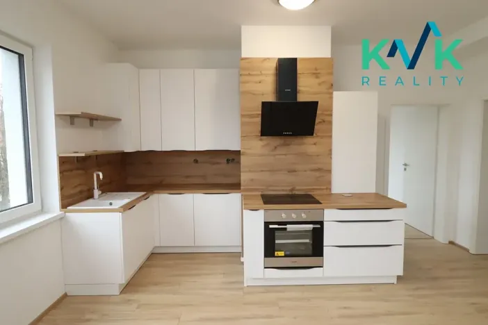 Pronájem bytu 3+kk, Karlovy Vary, Šumavská, 78 m2