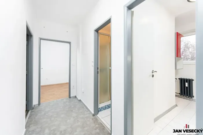 Pronájem bytu 3+1, Praha - Čakovice, U Párníků, 54 m2