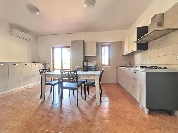 Prodej bytu 4+kk, Scalea, Itálie, 80 m2