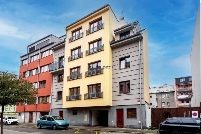 Prodej bytu 4+kk, České Budějovice - České Budějovice 3, Skuherského, 99 m2