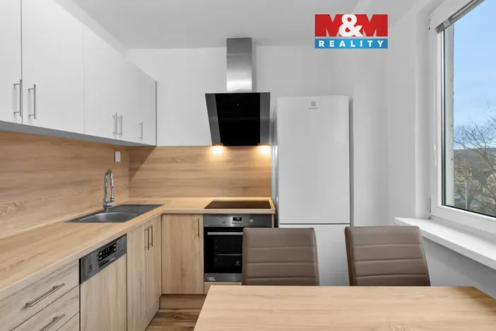 Prodej bytu 2+1, Kralupy nad Vltavou - Lobeček, Štefánikova, 52 m2