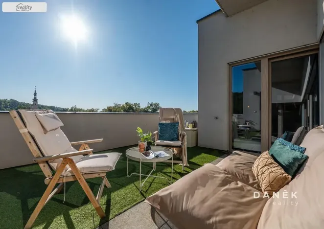 Prodej bytu 3+kk, Oslavany, náměstí 13. prosince, 76 m2