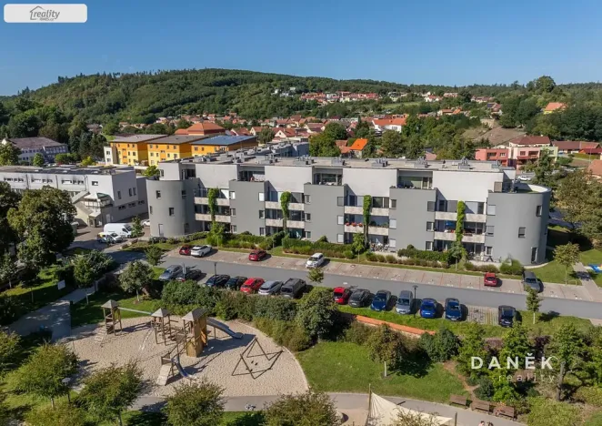 Prodej bytu 3+kk, Oslavany, náměstí 13. prosince, 76 m2