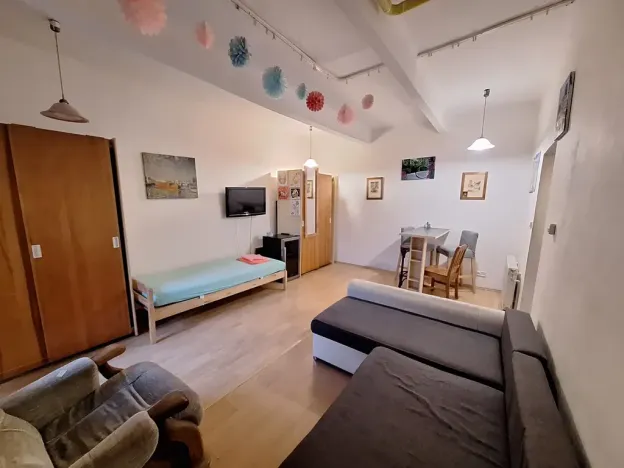 Pronájem bytu 1+kk, Praha - Vysočany, Novovysočanská, 28 m2