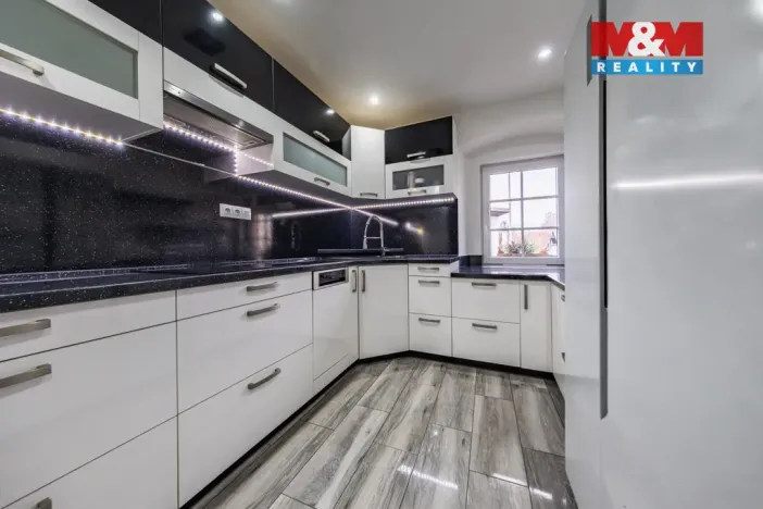 Prodej rodinného domu, Okounov, 197 m2