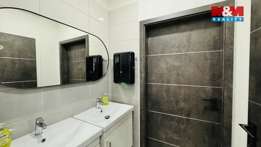 Prodej kanceláře, Klecany, V Honech, 179 m2