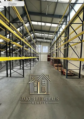 Pronájem skladu, Praha, Libušská, 1900 m2