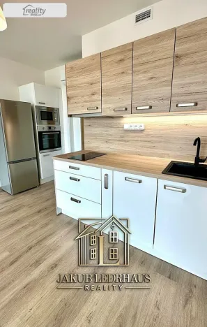 Pronájem bytu 1+kk, Praha - Hloubětín, 32 m2