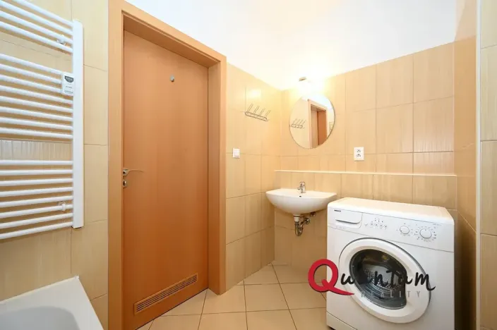 Pronájem bytu 1+kk, Praha - Košíře, Pod Kavalírkou, 30 m2