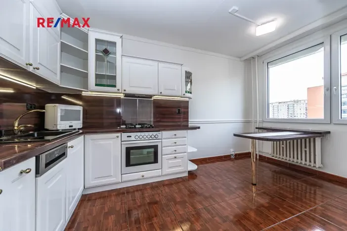 Pronájem bytu 3+1, Praha - Kobylisy, Frýdlantská, 67 m2