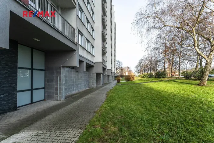 Pronájem bytu 3+1, Praha - Kobylisy, Frýdlantská, 67 m2