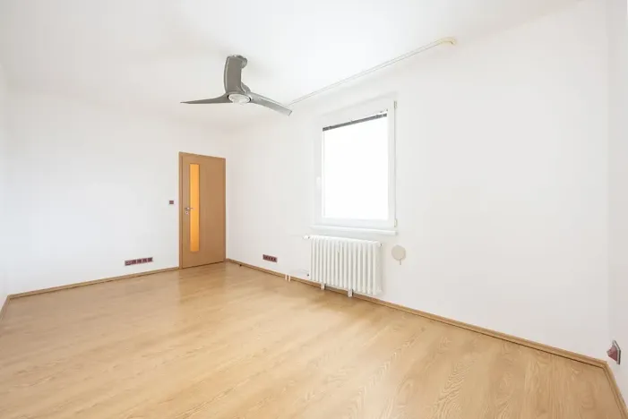 Pronájem bytu 3+1, Praha - Modřany, K Vystrkovu, 80 m2