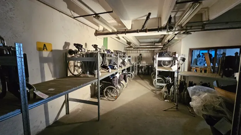 Pronájem skladu, Brno, bratří Mrštíků, 306 m2