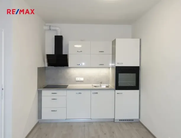 Pronájem bytu 2+kk, Chrudim, Luhanova, 58 m2