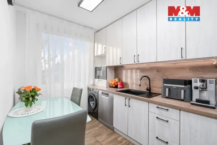 Prodej bytu 4+1, Ústí nad Labem - Krásné Březno, Anežky České, 89 m2