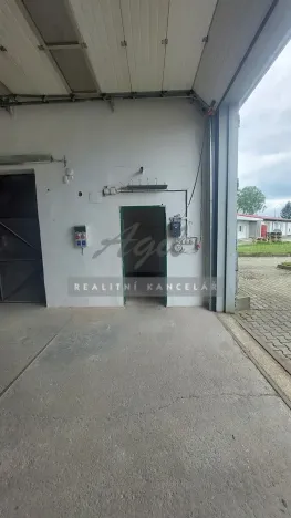 Pronájem skladu, Holubice, 110 m2