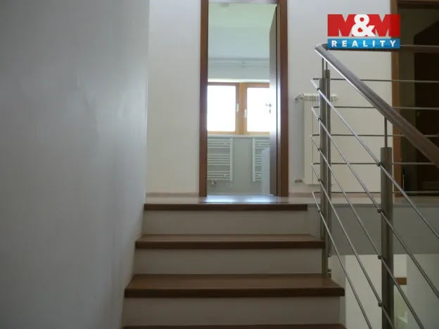 Pronájem rodinného domu, Praha - Cholupice, Lhenická, 200 m2