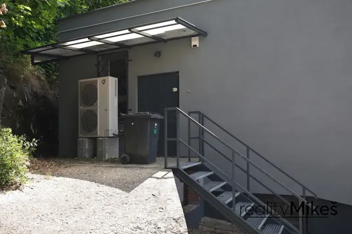 Pronájem kanceláře, Liberec, Na Žižkově, 173 m2