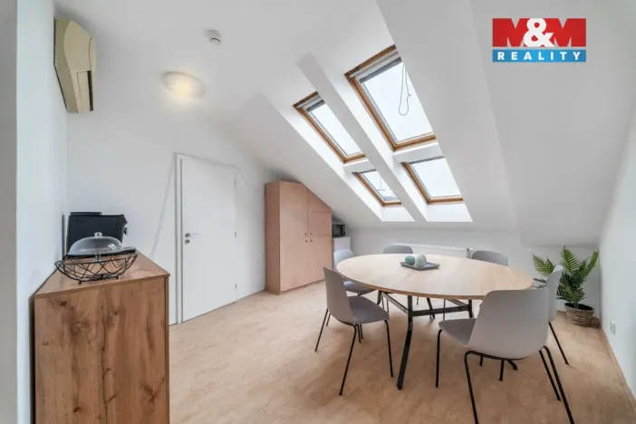 Pronájem kanceláře, Plzeň - Východní Předměstí, Slovanská, 73 m2