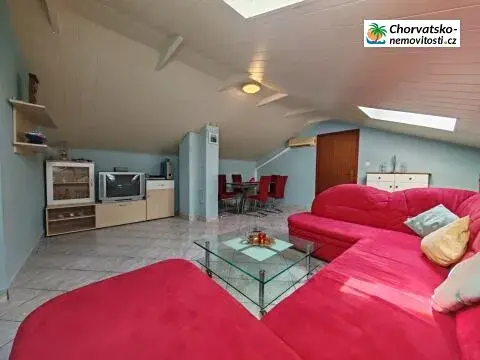 Prodej bytu 3+1, Dramalj, Chorvatsko, 62 m2