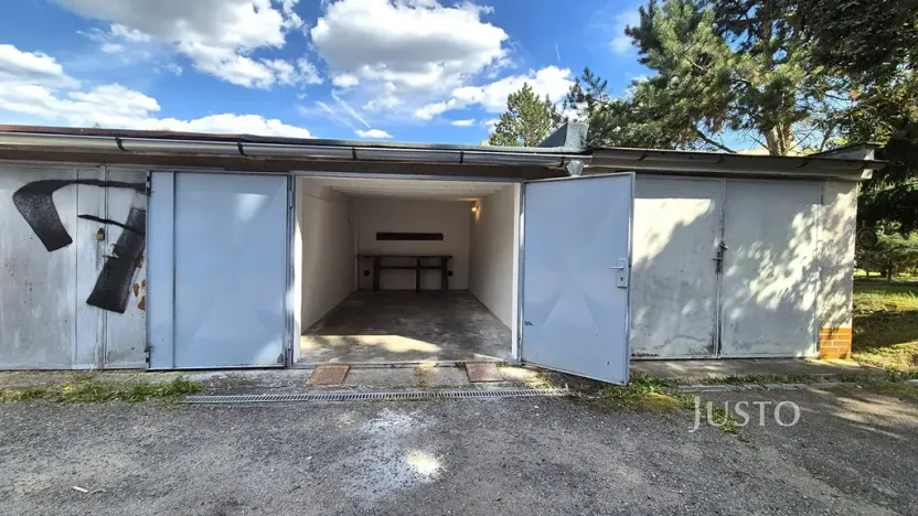 Pronájem garáže, Písek, Lipová alej, 16 m2