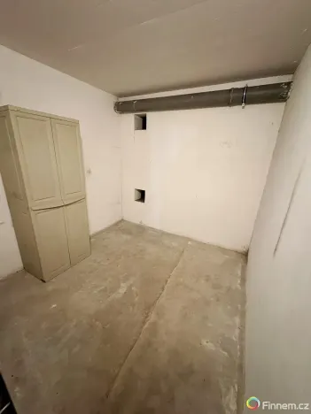 Pronájem garáže, Praha - Košíře, Zahradníčkova, 50 m2