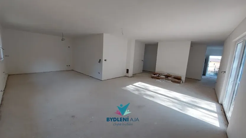 Prodej rodinného domu, Modlany, 160 m2