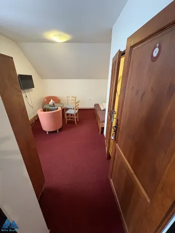 Pronájem restaurace, Horní Maršov, Třída Josefa II., 320 m2