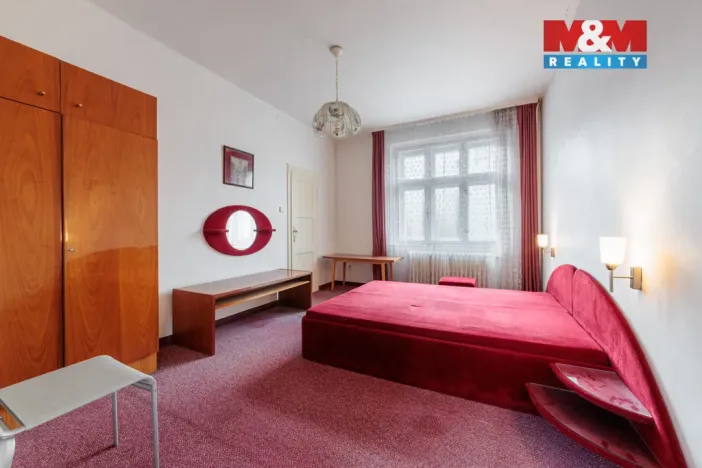 Prodej ubytování, Bečov nad Teplou, Nádražní, 298 m2