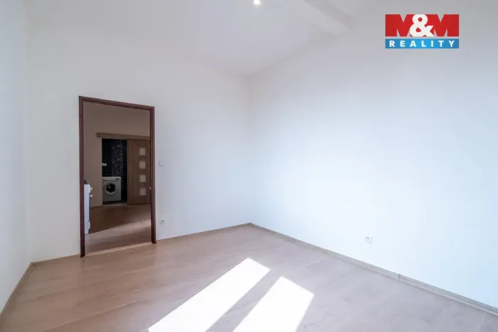 Pronájem bytu 1+1, Ostrava - Moravská Ostrava, Nádražní, 35 m2