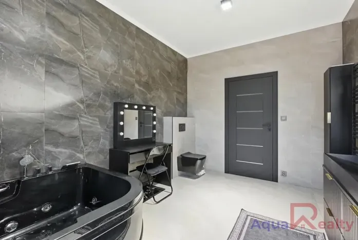 Prodej rodinného domu, Karlovy Vary, 180 m2