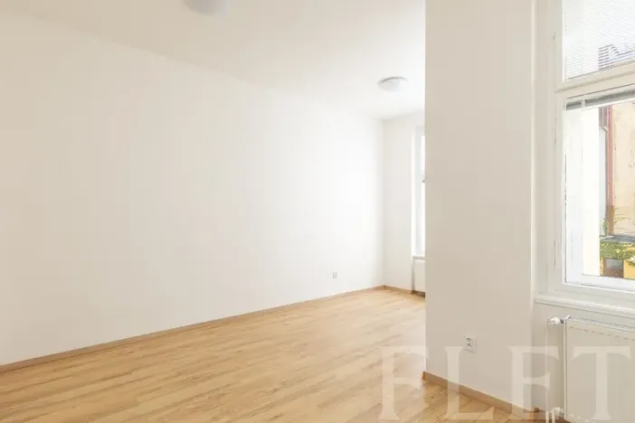 Pronájem bytu 1+kk, Praha - Libeň, Františka Kadlece, 32 m2