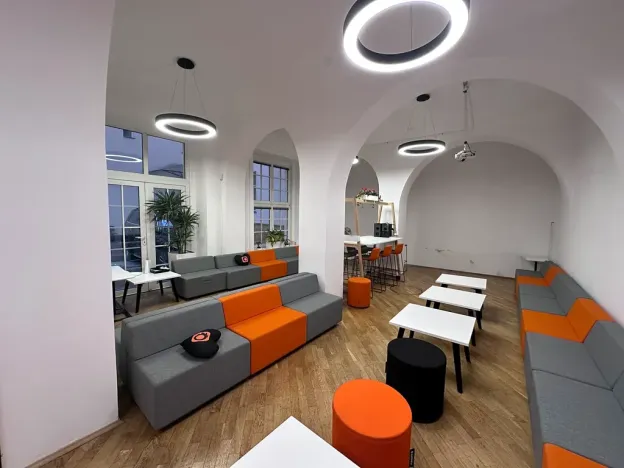 Pronájem kanceláře, Praha - Nové Město, Karlovo náměstí, 1110 m2