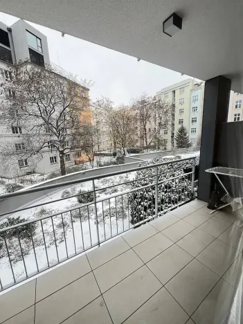 Pronájem bytu 2+kk, Praha - Vysočany, Bassova, 50 m2