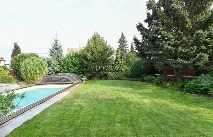 Pronájem vily, Praha - Suchdol, Havraní, 220 m2