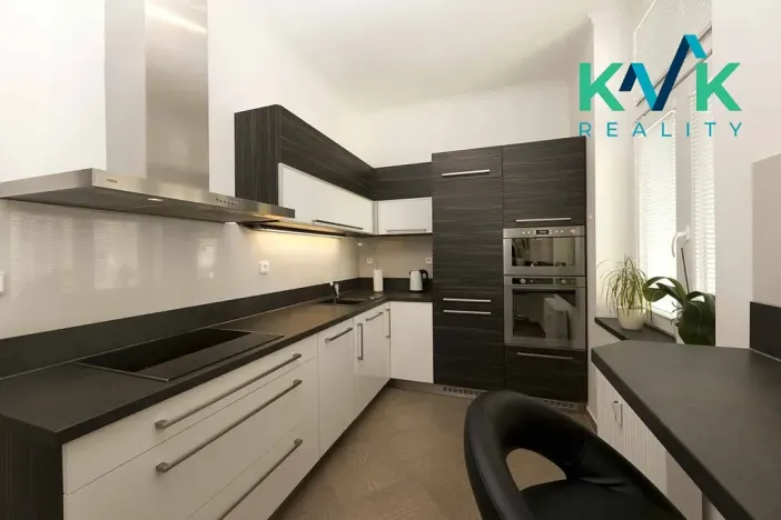 Prodej apartmánu, Karlovy Vary, K. Čapka, 593 m2