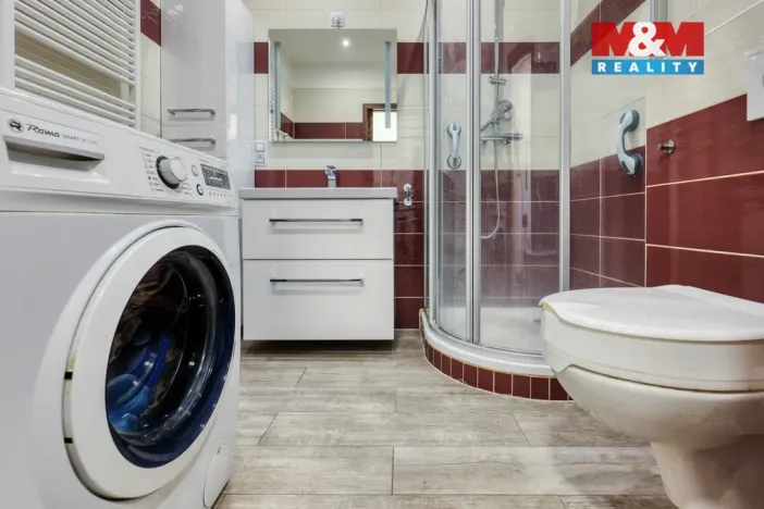 Prodej bytu 2+1, Klatovy - Klatovy III, Pod Hůrkou, 54 m2