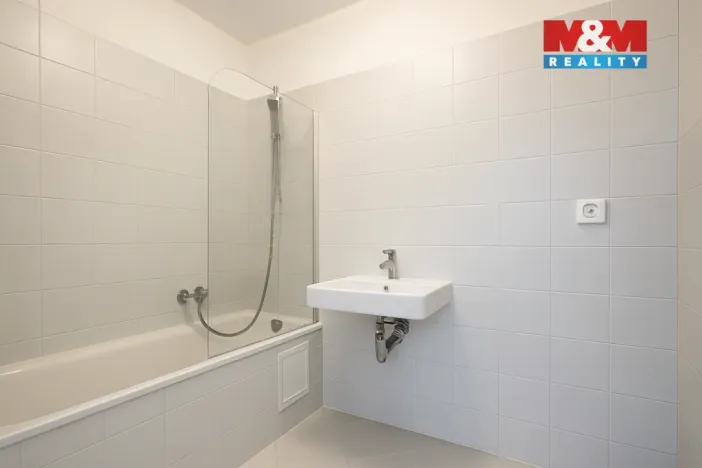 Pronájem bytu 2+kk, Praha, U jízdárny, 50 m2