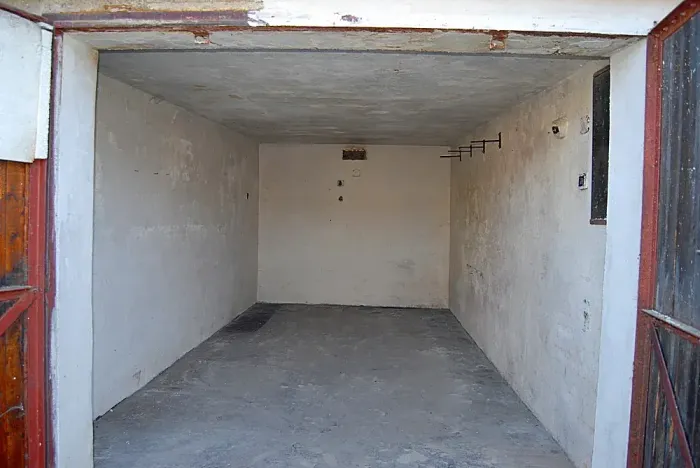 Pronájem garáže, Opava, Bochenkova, 18 m2