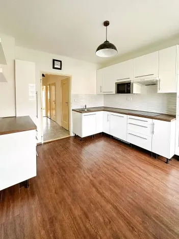 Pronájem bytu 3+1, Praha - Košíře, Vrchlického, 73 m2