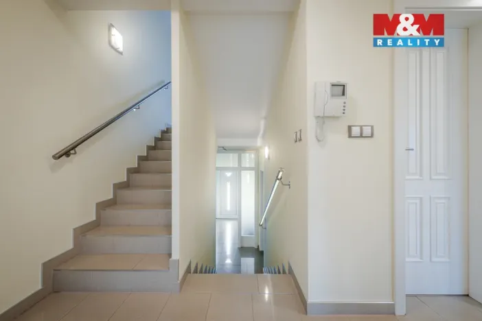 Prodej rodinného domu, Týnec nad Labem - Vinařice, 300 m2