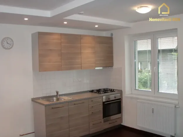 Pronájem bytu 2+kk, Ostrava, Stromovka, 36 m2