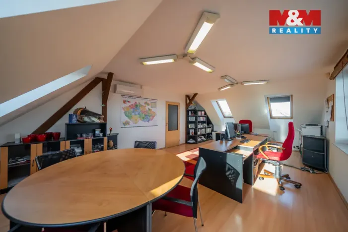 Prodej výrobních prostor, Žďár, 1089 m2