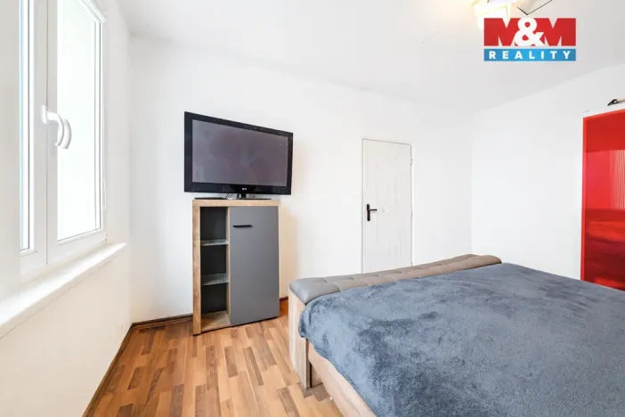 Prodej bytu 1+1, Tachov, Bělojarská, 35 m2