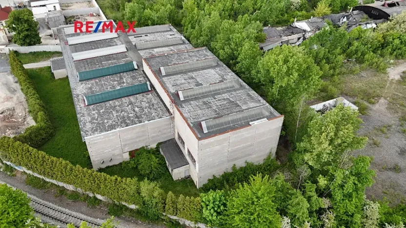 Prodej výrobních prostor, Roudnice nad Labem, Pracnerova, 2250 m2