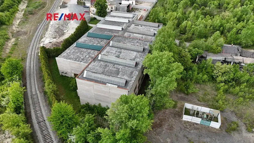 Prodej výrobních prostor, Roudnice nad Labem, Pracnerova, 2250 m2