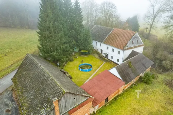 Prodej zemědělské usedlosti, Jaroměřice, 658 m2